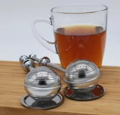 Blended Lifestyle® Theezeef Met Veer - Set Van 2 - Inclusief Lekplaatjes - Geschikt Voor Losse Kruiden -Thee Promotie Winkel 1200x1148 3