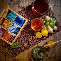 Bambuswald© Houten Theedoos Met 6 Vakken Gemaakt Van 100% Duurzame Bamboe 17 Bambuswald© Houten Theedoos Met 6 Vakken Gemaakt Van 100% Duurzame Bamboe -Thee Promotie Winkel 1200x1200 169