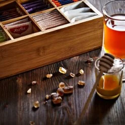 Lumaland Cuisine - Theedoos Van Bamboe - Theebox Met 8 Vakken - Duurzam Decoratief Materiaal - Ca. 28 X 16 X 9 Cm -Thee Promotie Winkel 1200x1200 180