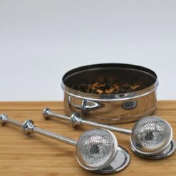 Blended Lifestyle® Theezeef Met Veer - Set Van 2 - Inclusief Lekplaatjes - Geschikt Voor Losse Kruiden -Thee Promotie Winkel 1200x1200 226