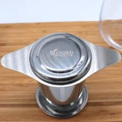 Theezeef Met Handvat Inclusief Lekplaatje En Kruiden Knijper - Thee Ei Voor Losse Thee - Theefilter Voor Losse Thee - Thee Infuser -Thee Promotie Winkel 1200x1200 233