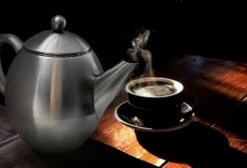 Vaja Valerie - Theepot Met Filter - Dubbelwandig - RVS - 1.2L -Thee Promotie Winkel 1200x817