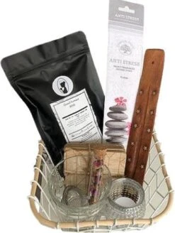 Thee Cadeau - Thee Pakket - Thee Geschenk - Ontspannende Theepakket - Relax Thee Pakket - Leuk Cadeau-biologische Theepakket - Moederdag Cadeau